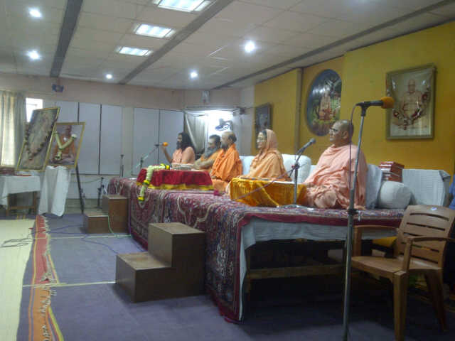 Sanyas Jayanti 2012 - Swami Akhandananda-ji Saraswati Maharaj